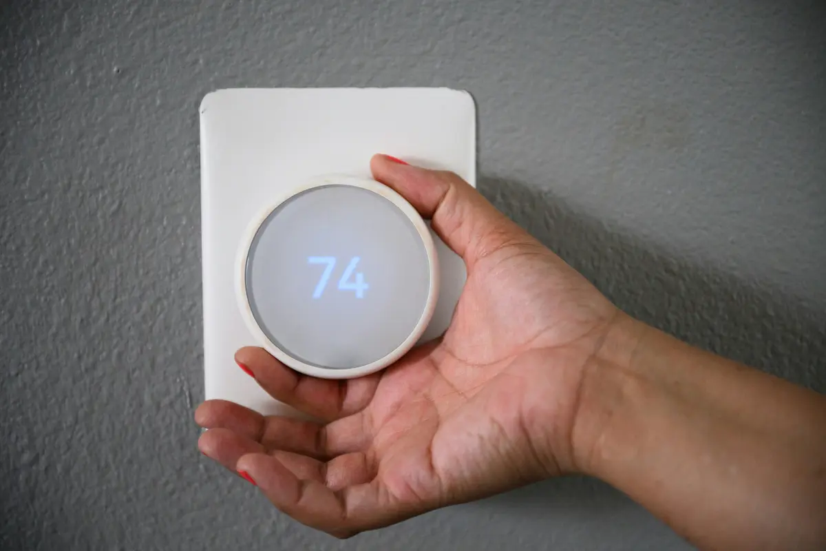 Zone thermostat in Tampa office building